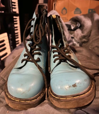Junior Docs Doc Dr Martens 1460 Azul Claro 8 Ojales Encaje y Cremallera Botas Niños EE. UU. 1 Foto 1 de 4