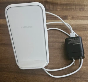 Samsung Wireless Charger Stand 25w Fast Charge EP-N5200 with EP-TA800 AC Adapter - Picture 1 of 4