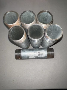 Menge 7 verzinkter Stahl 1-1/4” x 6” starre Rohrnippel Gewindeenden - Bild 1 von 2