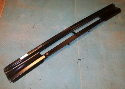 Extensión de parrilla inferior Dodge Truck Ramcharger 1977 1978 MoPar #4083683 nuevo de stock Foto 1 de 3