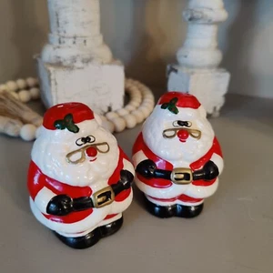 Vintage Santa Salt & Pepper Shaker Kitschy Retro Vibe - Picture 1 of 7