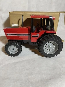 IH 5288 1/16 Tractor MFWD MAY 1984 Special Edition Mint NIB - Picture 1 of 15