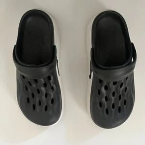 Crocs Black Adult Unisex Size 7.5 Classic Mule - Picture 1 of 6