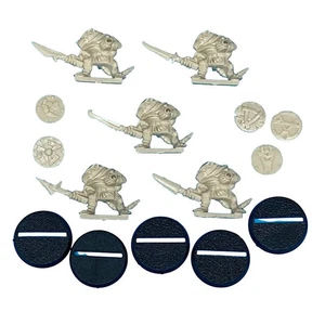 Advanced Heroquest Skaven x 5 + scudi e basi Warhammer Fantasy Citadel - Foto 1 di 2