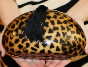 TIMMY WOODS CLASSIC LEOPARD MINAUDIERE HAND CARVED PURSE CLUTCH TASSEL ANIMAL - Picture 1 of 11