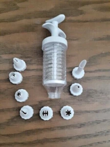 Wilton Biscotto Bianco 7" - Decoratore per Frosting per Torte con 8 Punte - Foto 1 di 4