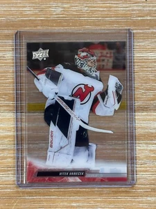 VITEK VANECEK Devils 2022-23 Upper Deck Extended Series CLEAR CUT - Picture 1 of 2