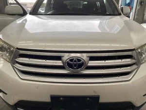 TOYOTA KLUGER GSU40-GSU45 07/2010-02/2014 RADIATOR GRILLE - Picture 1 of 12