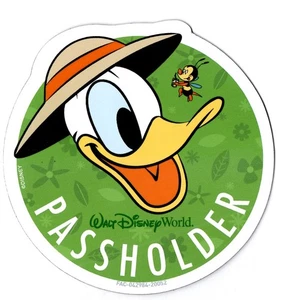 Disney Annual Passholder Donald Duck Magnet Round - Picture 1 of 1