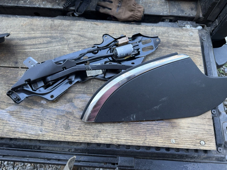 Infiniti G37 Q60 2009-2015 convertible lado del conductor paquete estante aleta ala Foto 1 de 3