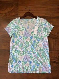 Lilly Pulitzer SMALL White JUST A PINCH MEREDITH V-NECK TEE Cotton Shirt Top NWT - Picture 1 of 4