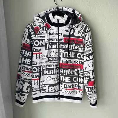 Suéter con Capucha FreshJive Bad News Headlines Cremallera Para Hombre Talla S Blanco Rojo Negro Foto 1 de 4