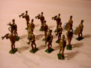 VINTAGE METAL TOY SOLDIERS MARCHING BAND, 14 FIGURES, NICE ( ATTIC FIND ) - Picture 1 of 11