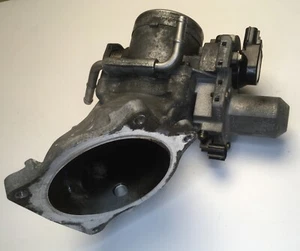 Jaguar / XJ X350 Throttle body, manifold & sensors from 2003 XJ8 4.2L 2W939F991 - Picture 1 of 9