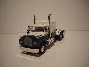 FIRST GEAR DCP 1/64 GREEN AND WHITE MACK R-MODEL TRACTOR WITH SLEEPER - Picture 1 of 4