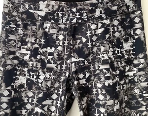 CROP LEGGINGS SIZE 12-14 . BLACK/GREY. EXCELLENT CONDITION. - Picture 1 of 5