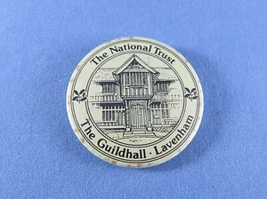 Vintage National Trust Abzeichen für The Guildhall Lavenham - Bild 1 von 12