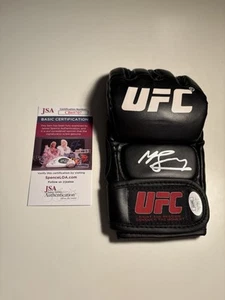 Michael Bisping Signed Autographed Glove UFC JSA/COA - Picture 1 of 2