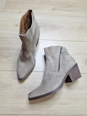 Botines Lucky Brand Wallinda Dune color tostado tacón para mujer talla 9,5 Foto 1 de 4