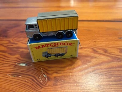 “Lesney” MATCHBOX  #47 DAF TIPPER CONTAINER TRUCK W/ “ORIGINAL BOX!” - Image 1 of 4
