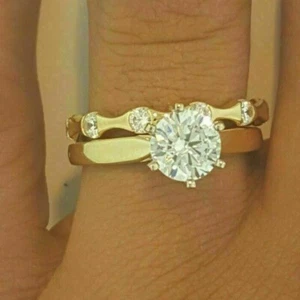 2,15 Kt Rund Diamant Braut Verlobung Trauring Set für Sie Gelbgold-Finish Gr 54 - Bild 1 von 6
