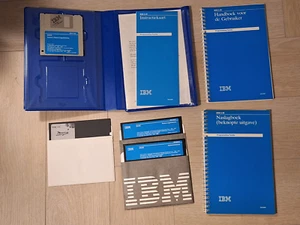 IBM DOS 3.30 en caja con discos de 3,5 y 5,25" *Vintage* (NL/holandés) - Imagen 1 de 2