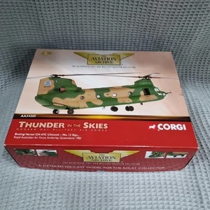 Corgi AA34205 Boeing-Vertol CH-47C Chinook, No.12 Sqn., RAAF, Queensland, 1985 - Bild 1 von 11