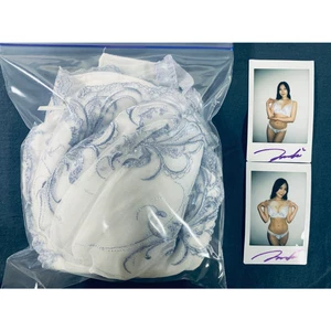 Mina Kitano Autographed Cheki With Shooting Costume Japan AV Idol RARE - Picture 1 of 2