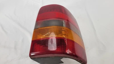 1993-1998 JEEP GRAND CHEROKEE Right Passenger Side Rear TAIL LIGHT 55054512 - Image 1 of 4