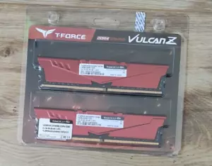 32GB Team Group Vulcan Z DDR4 3200MHz CL16 Dual Channel Kit (2 x 16GB) - Red - Picture 1 of 2