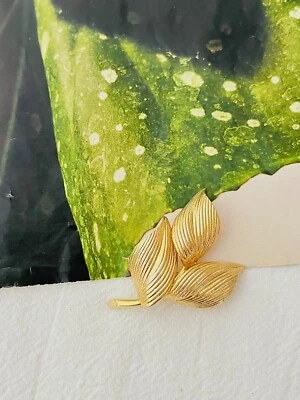 Christian Dior GROSSE 1964 Vintage Textured Trio Wavy Swirl Curled Leaf, Brooch - Image 1 of 4