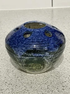 JO LESTER SQUAT BLUE & GREEN STUDIO POTTERY BUD POSY VASE IOW ISLE OF WIGHT - Picture 1 of 7