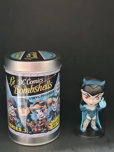 DC COMICS LIL BOMBSHELLS - RAVEN VINYL FIGURE CRYPTOZOIC - Picture 1 of 3