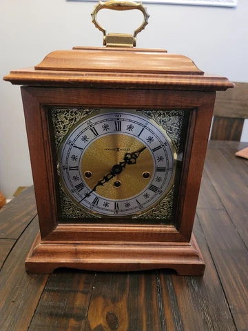 Howard Miller Bracket Clock 340-020 Cover