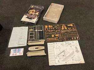 Heller Humbrol HMS Elizabethan 1.200 Scale Model Kit Complete VGC - Picture 1 of 14