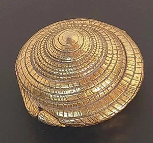 Estee Lauder Azuree 1971 latón dorado concha marina perfume sólido completo compacto - Imagen 1 de 9