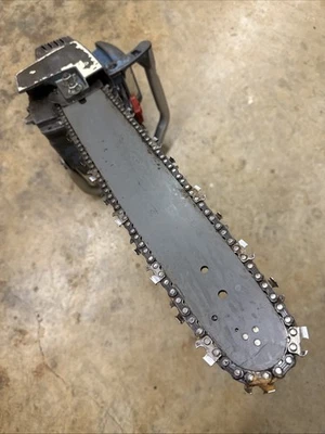 Vintage 20" Bar Homelite Super XL Automatic. Starts Runs But struggles To Stay! - Image 1 of 4