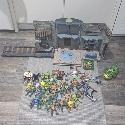 Vintage Teenage Mutant Ninja Toy And Play Set Job Lot - Image 1 of 4