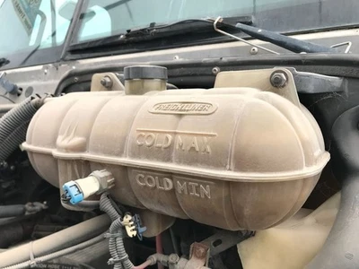 Botella de desbordamiento de radiador Freightliner Columbia 120 1996-2020 - usada Foto 1 de 3