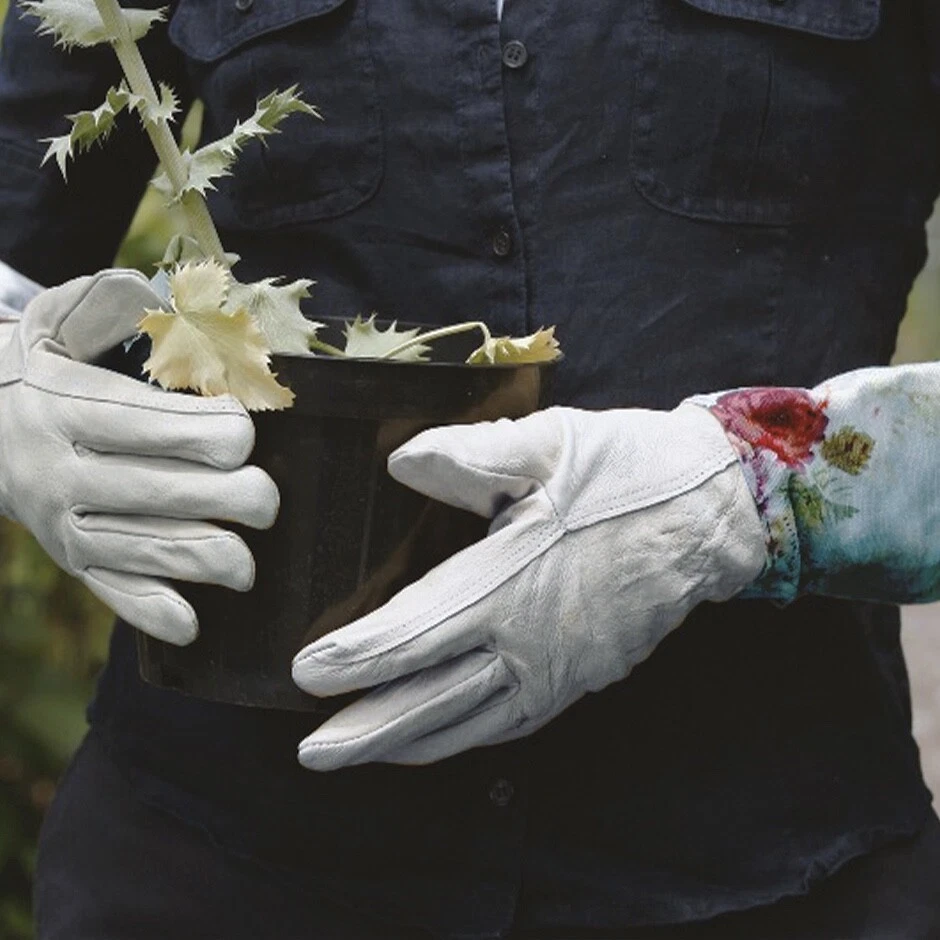 Guantes de jardinería de lino y cuero blanco con estampado floral hechos en Reino Unido - pequeños Foto 1 de 4
