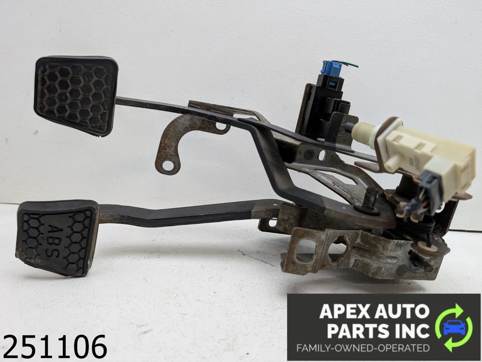 OEM 1999 Pontiac Firebird 3.8L Brake Pedal Clutch Assy Foto 1 de 4