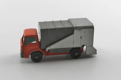 Lensey Matchbox Refuse Truck (Garbage Trash) Matchbox King Size No. 7 - Image 1 of 4