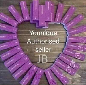 GENUINE YOUNIQUE MOODSTRUCK EPIC 4D MASCARA BLACK NEW - Picture 1 of 1