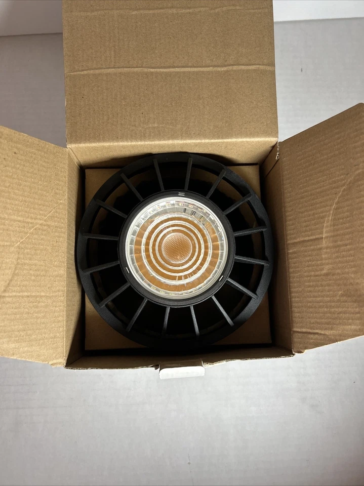 Verbatim PAR 56 LED 3600lm Bulb Warm White 3000K, 25° DEG Angle 70196 50,000 Hr - Image 1 of 4