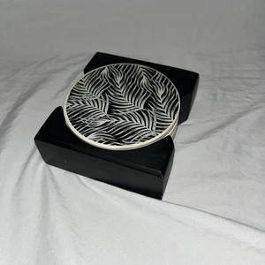 Vintage Coaster Set Of 4 Black And White Palm Floral - Picture 1 of 5