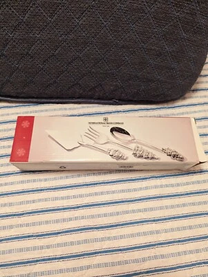 Christmas Holiday Design 3 Piece Silver Plated Flatware Serving Set New In Box - Image 1 of 2