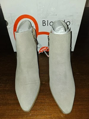 Blondo Noel Mushroom Pointed Toe Pull On Waterproof Block Ankle Boots 8.5 - Image 1 of 4