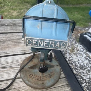 Vintage Generac Industrial Spotlight Flood Lamp Adjustable. Works. (BS) - Picture 1 of 20