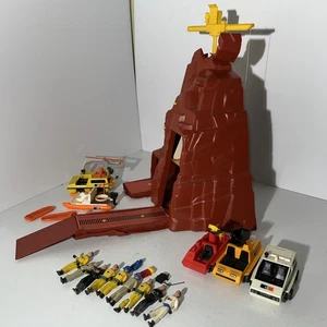 VTG Rescue Center Deluxe Set Mobile Action Command Matchbox 1976 Lesney Playset - Picture 1 of 13