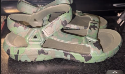  Sandálias camufladas verdes resistentes à água - Imagem 1 de 3